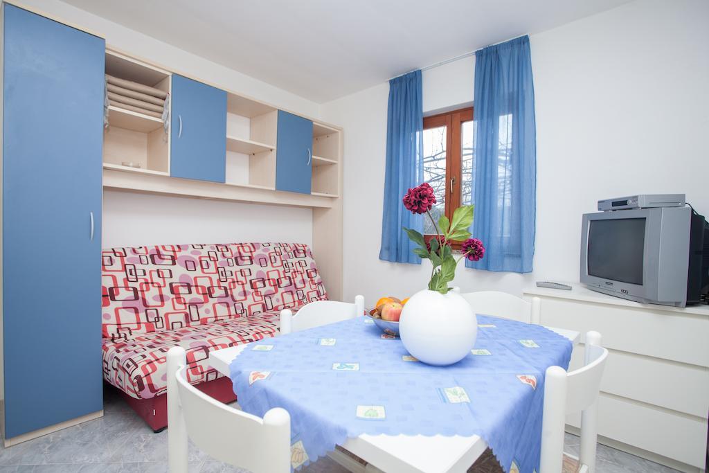 Apartments Prenc Pisuko Rovinj Oda fotoğraf
